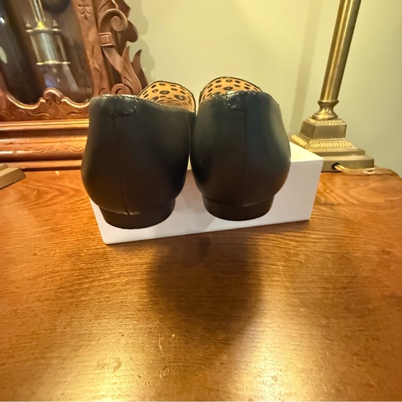 Nine West Black Leather Loafers with Cutout Detail Size 7 - Picture 7 of 9